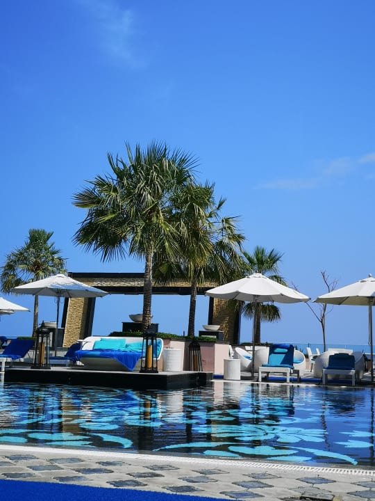 Pool Fairmont Fujairah Beach Resort