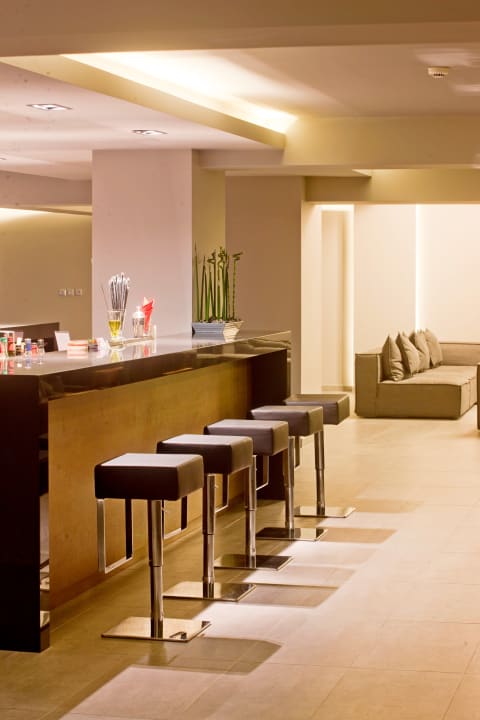 Lobby Oktober Downtown Rooms