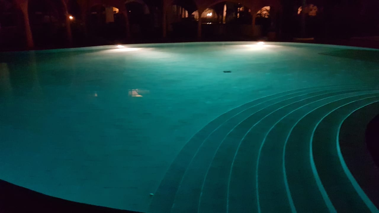 Pool Hotel Southern Palms Beach Resort