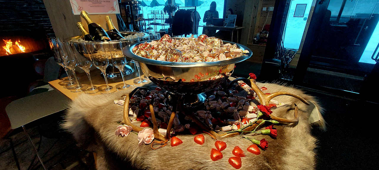 Lobby Star Arctic Hotel