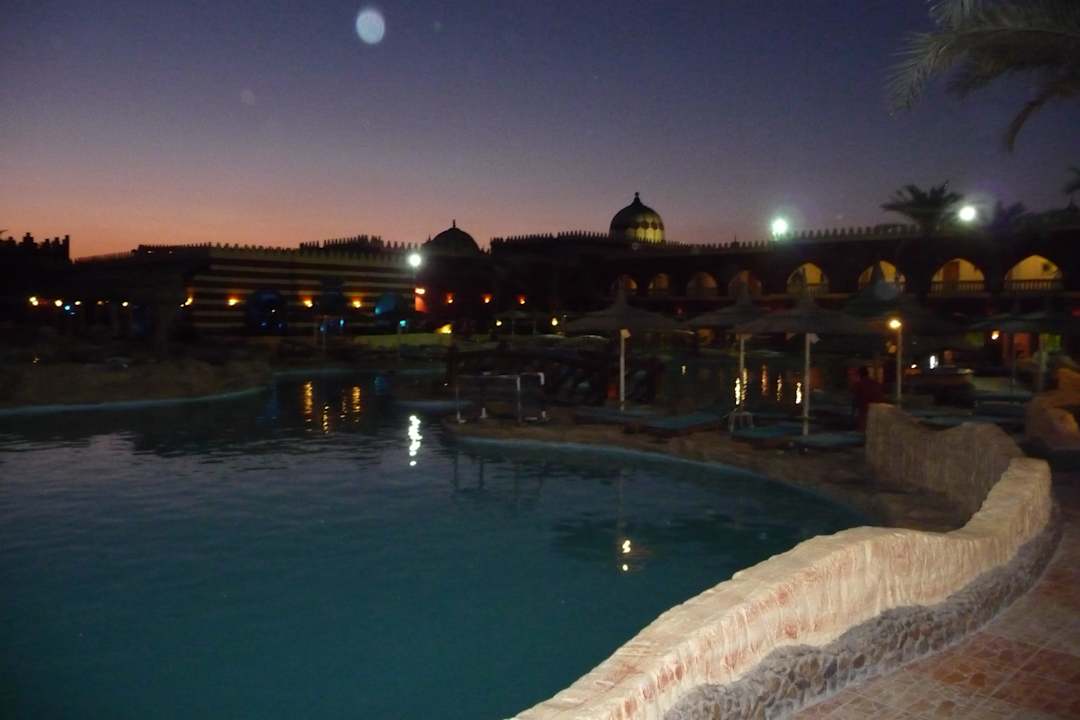 Activity Pool Bei Nacht  Pickalbatros Alf Leila Wa Leila Resort - Neverland Hurghada