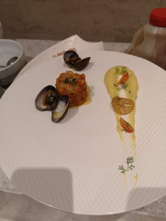 Gastro Acanthus Cennet Barut Collection