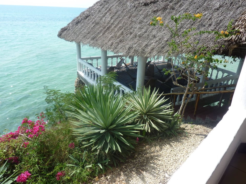 Ruhe-Oase oberhalb des Ozeans Chuini Zanzibar Beach Lodge