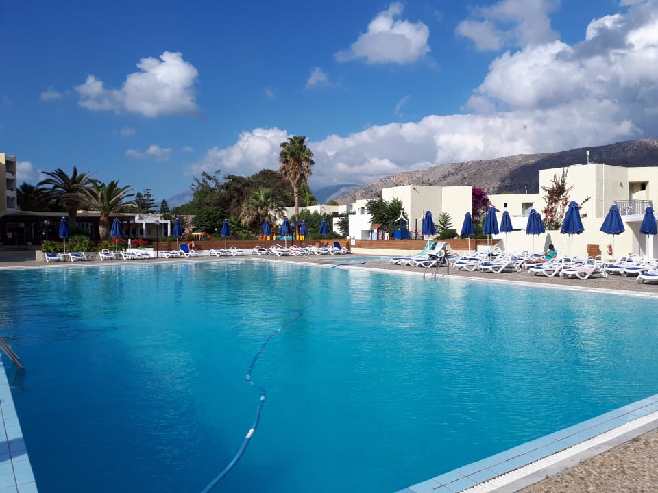 Pool Dessole Dolphin Bay Resort