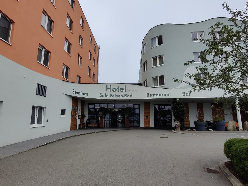 Außenansicht Sole Felsen Hotel
