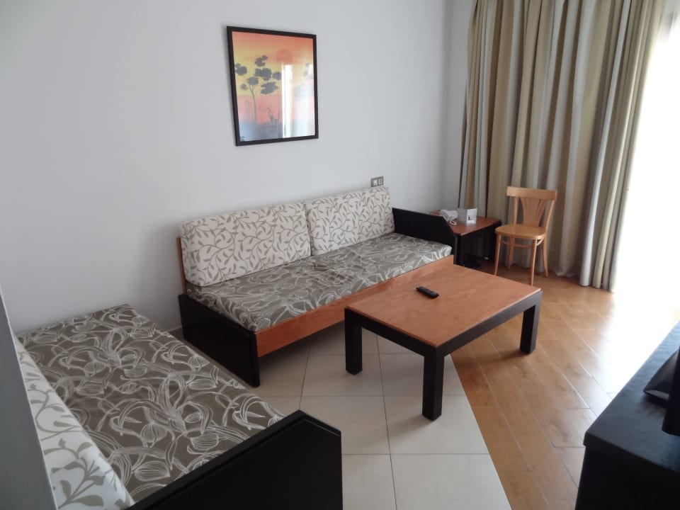 Wohnraum Bungalow 151 HL Miraflor Suites Hotel