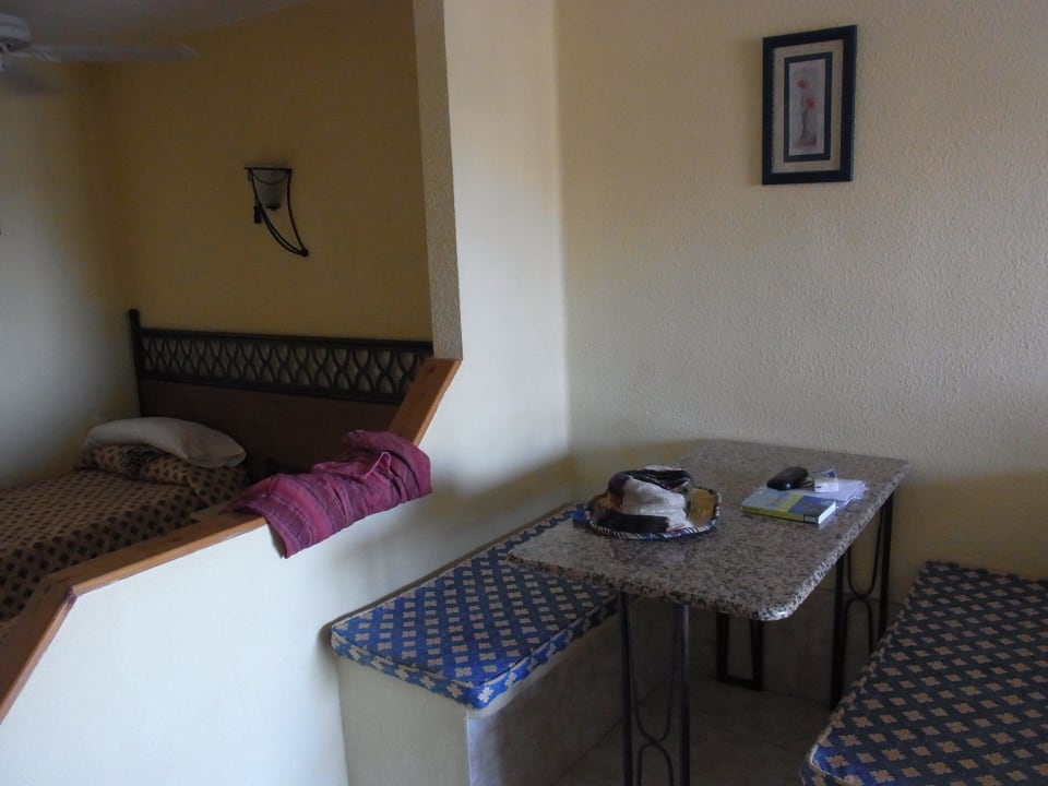 Schlafbereich und Essplatz HOVIMA Santa Maria