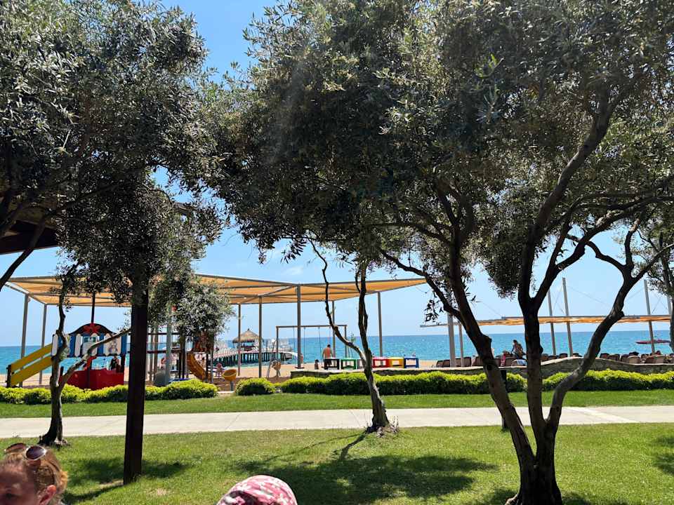 Strand Blue Waters Club