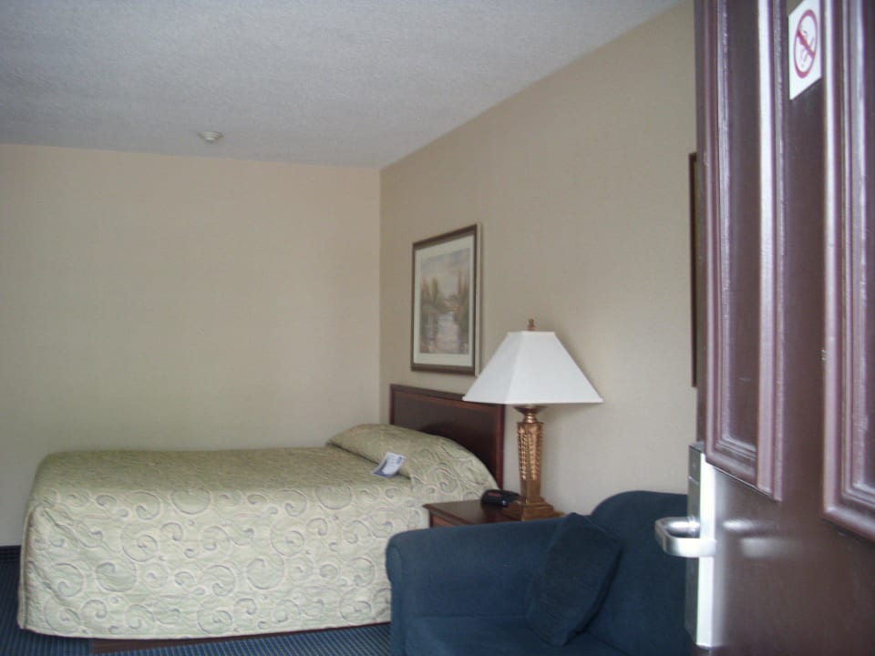 Zimmer 146 Days Inn by Wyndham Sarnia Harbourfront