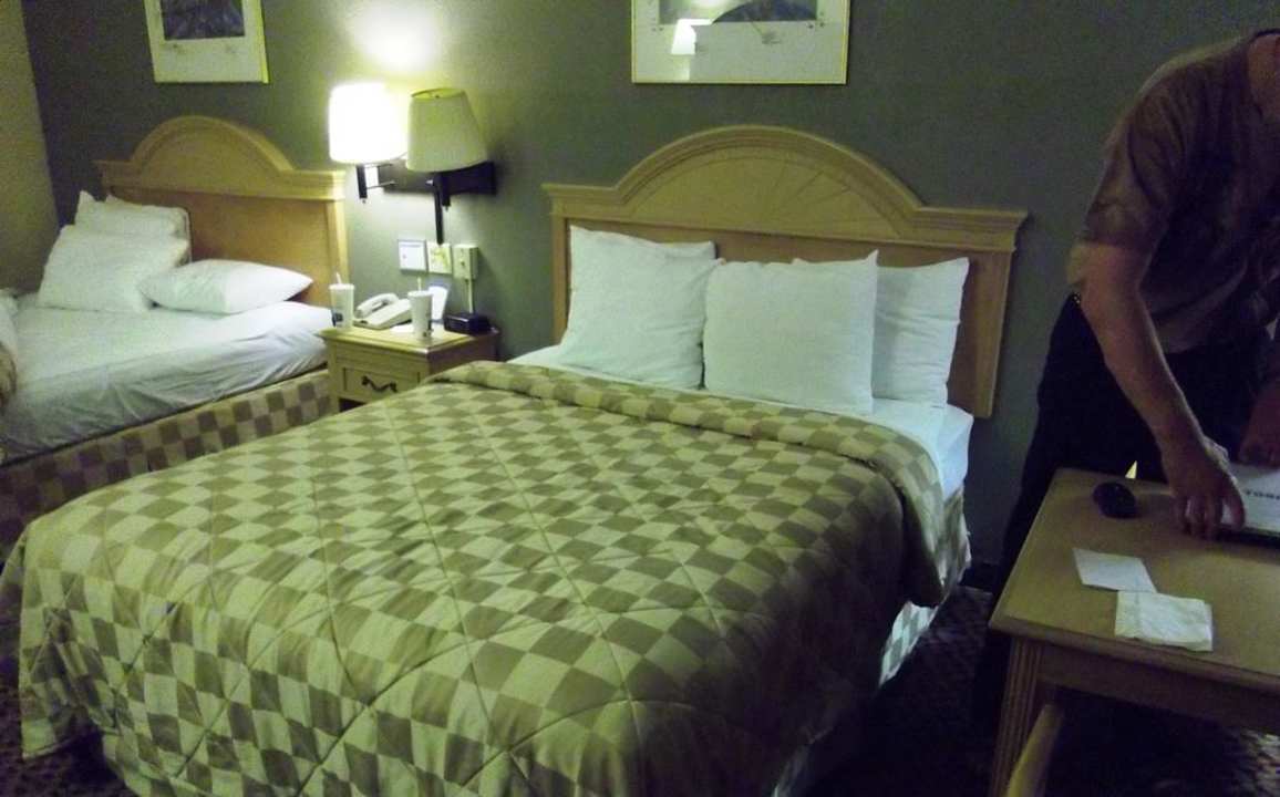 Betten Americas Best Value Inn Fort Myers