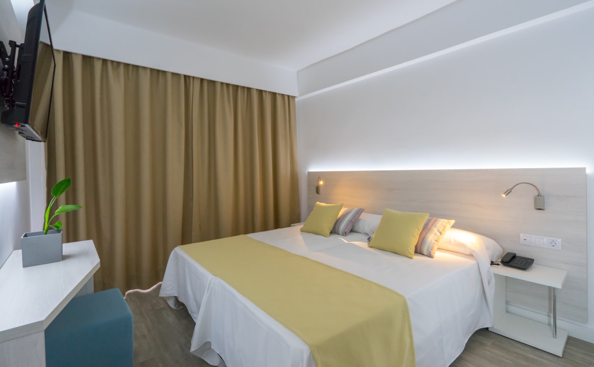 Zimmer Hotel BelleVue Vistanova