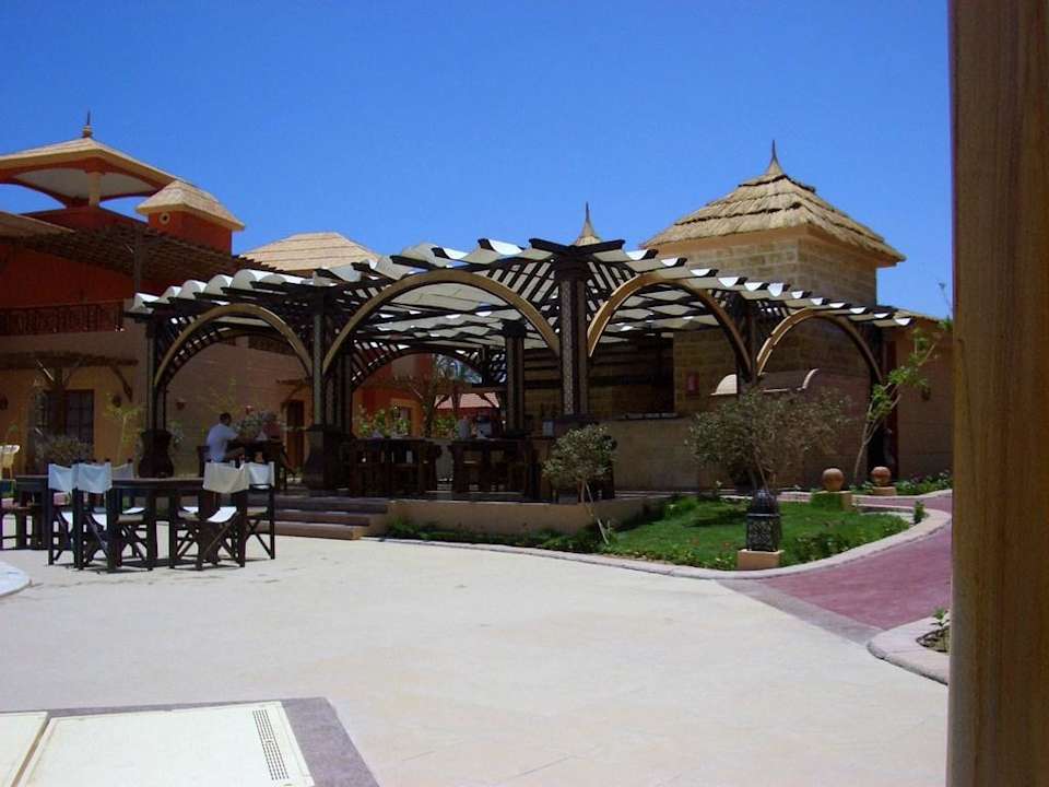 Poolbar im 400 Block Pickalbatros Alf Leila Wa Leila Resort - Neverland Hurghada