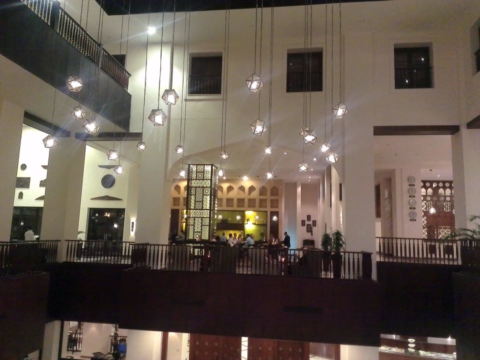 Blick zur Lobbybar Steigenberger Aqua Magic