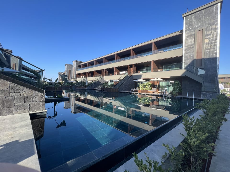 Pool Jacaranda Luxury Resort