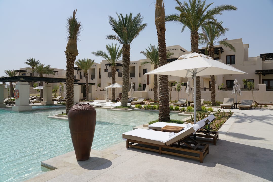 Pool Al Wathba, a Luxury Collection Desert Resort & Spa, Abu Dhabi