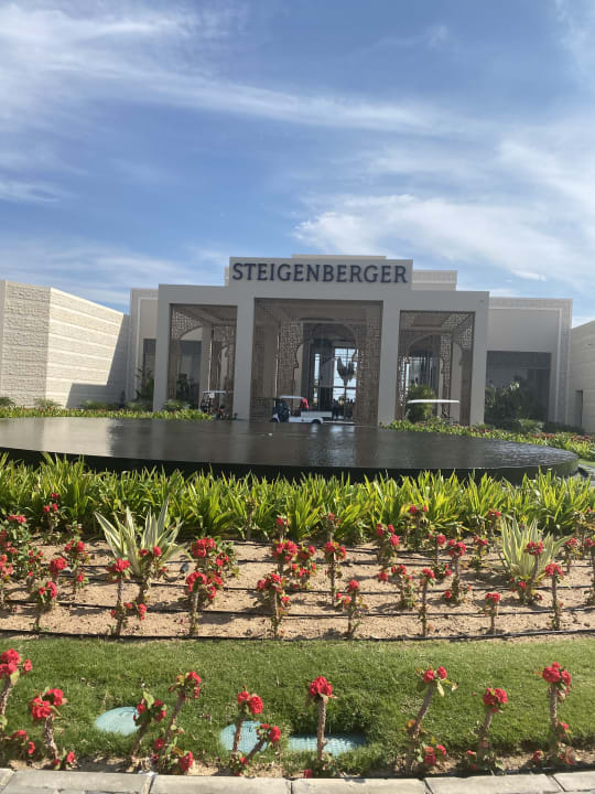 Außenansicht Steigenberger Resort Ras Soma