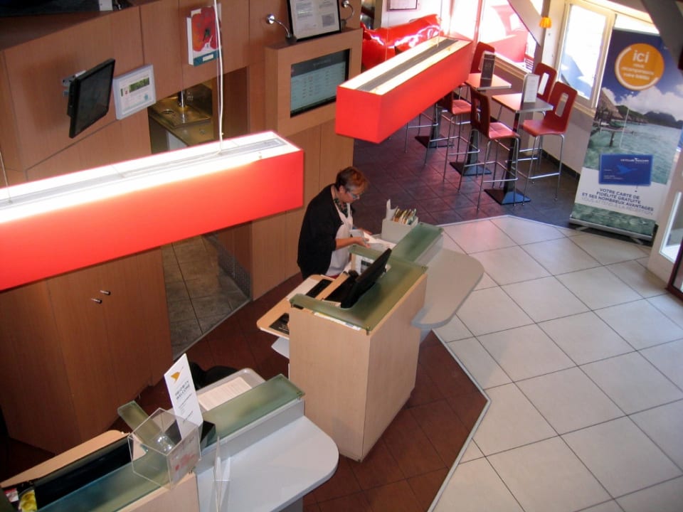 Lobby Hotel Ibis Bourg En Bresse