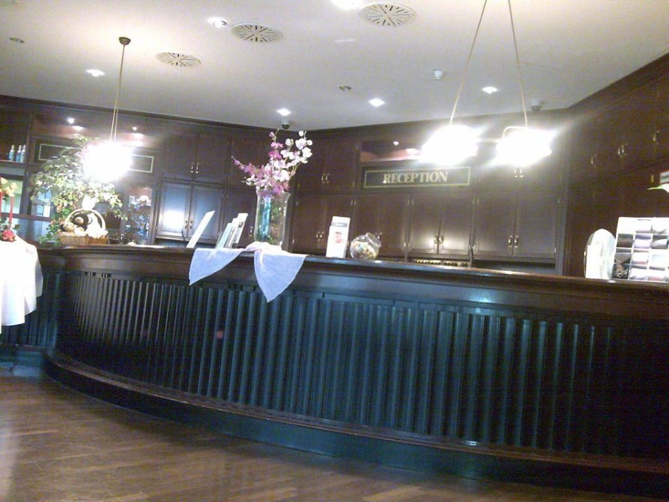 Rezeption Mercure Hotel Frankfurt Airport Langen