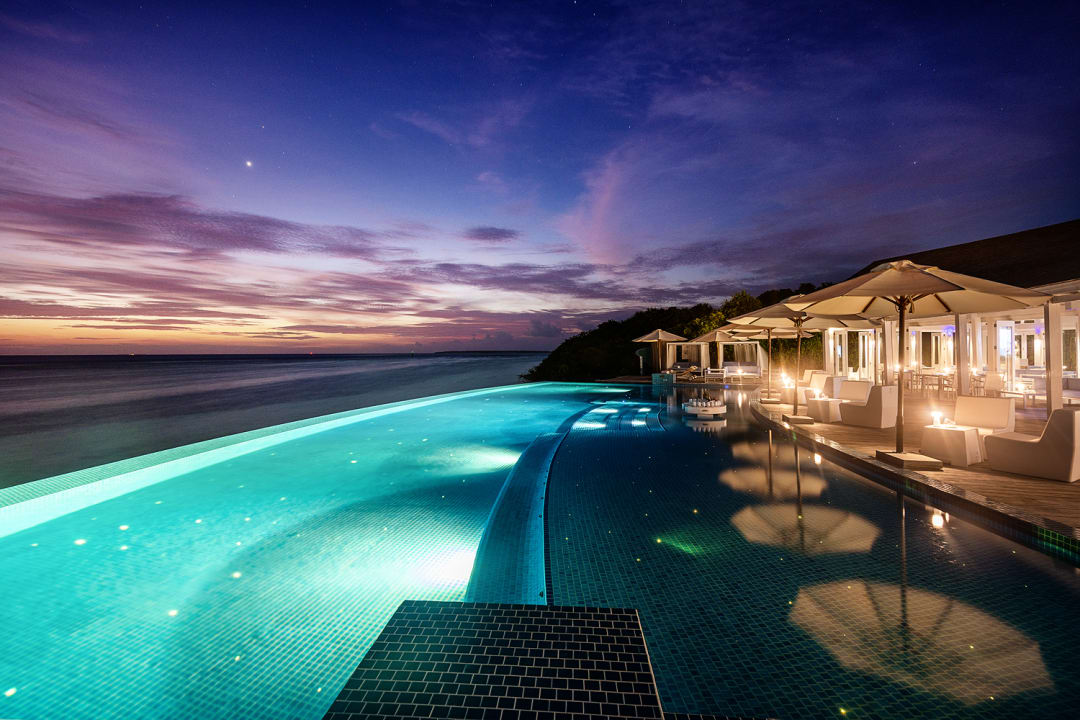 Pool Hideaway Beach Resort & Spa