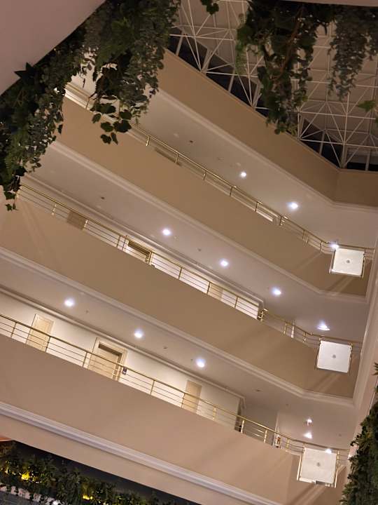 Lobby Asteria Collection Side