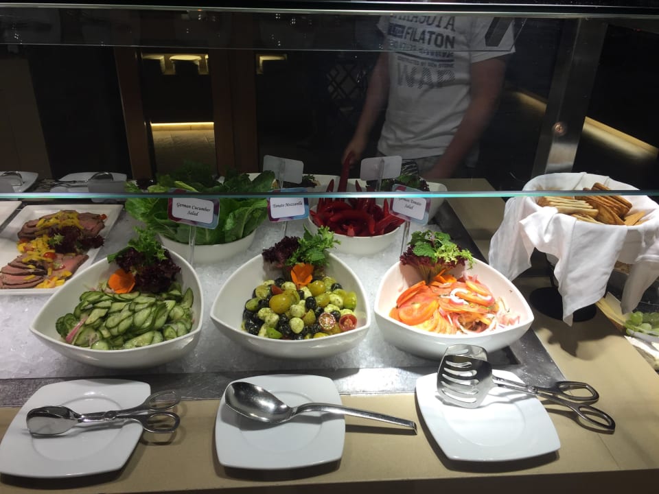 leckeres Essen Crowne Plaza Hotel Yas Island