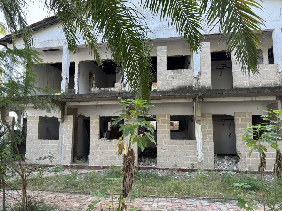 Außenansicht Hôtel Carabane