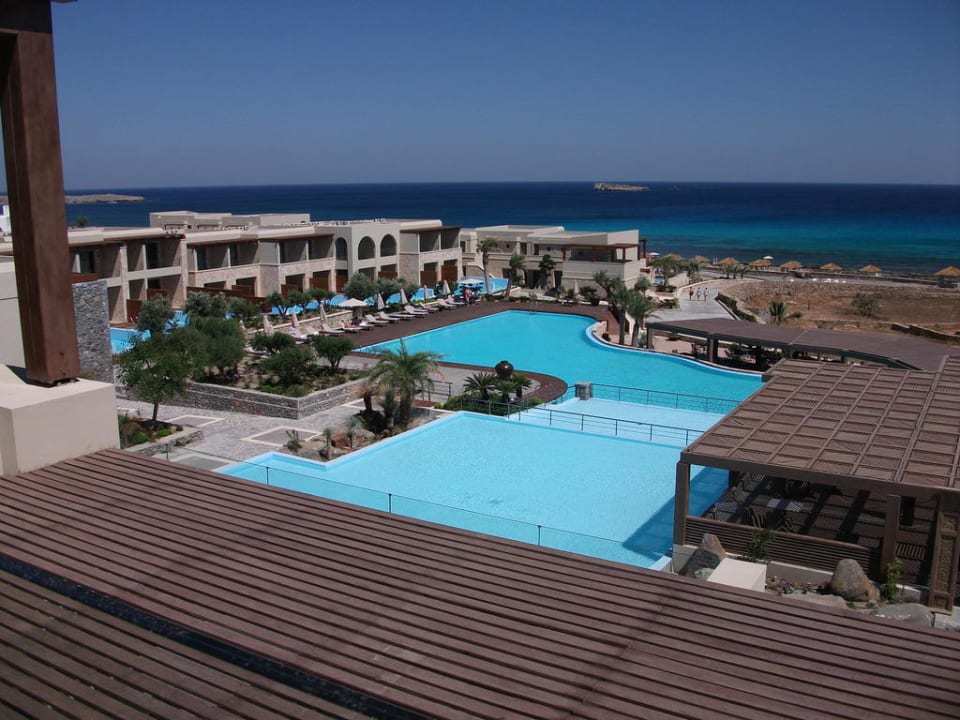 Ausblick von der Rezeption auf Hauptpool/Meer Aquagrand Artistic Luxury Beach Resort - Adults only