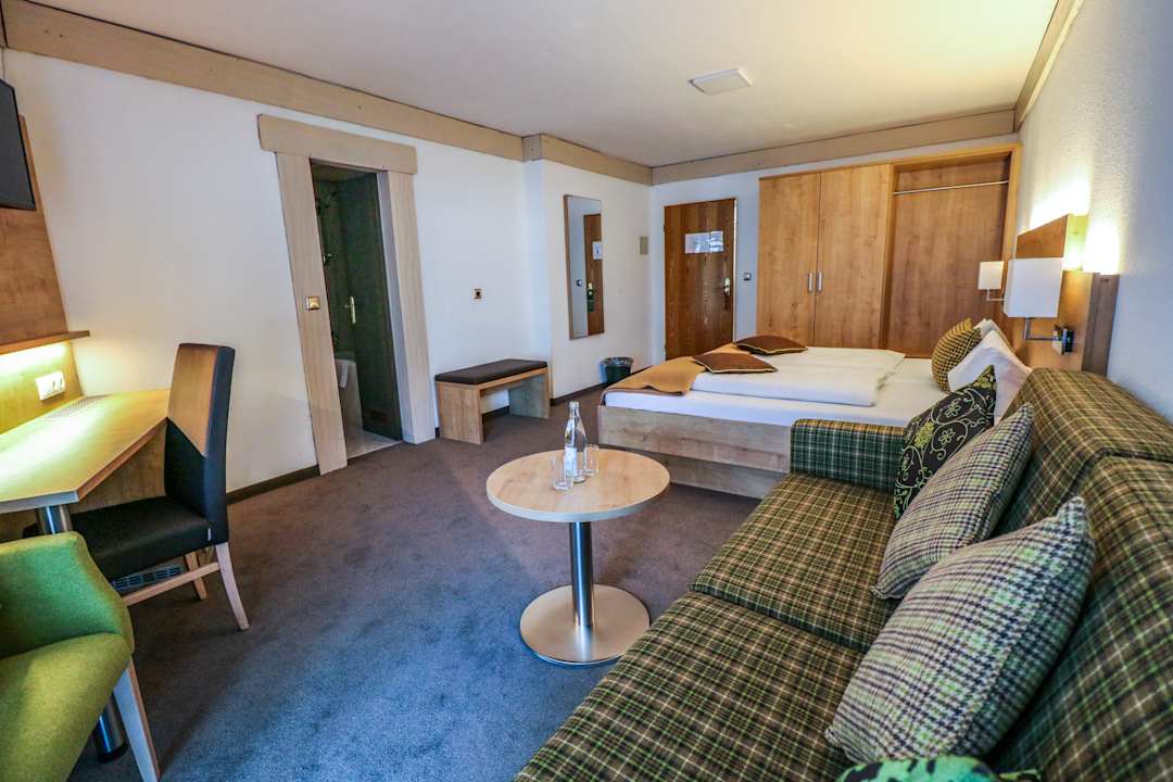 Zimmer QH Hotel