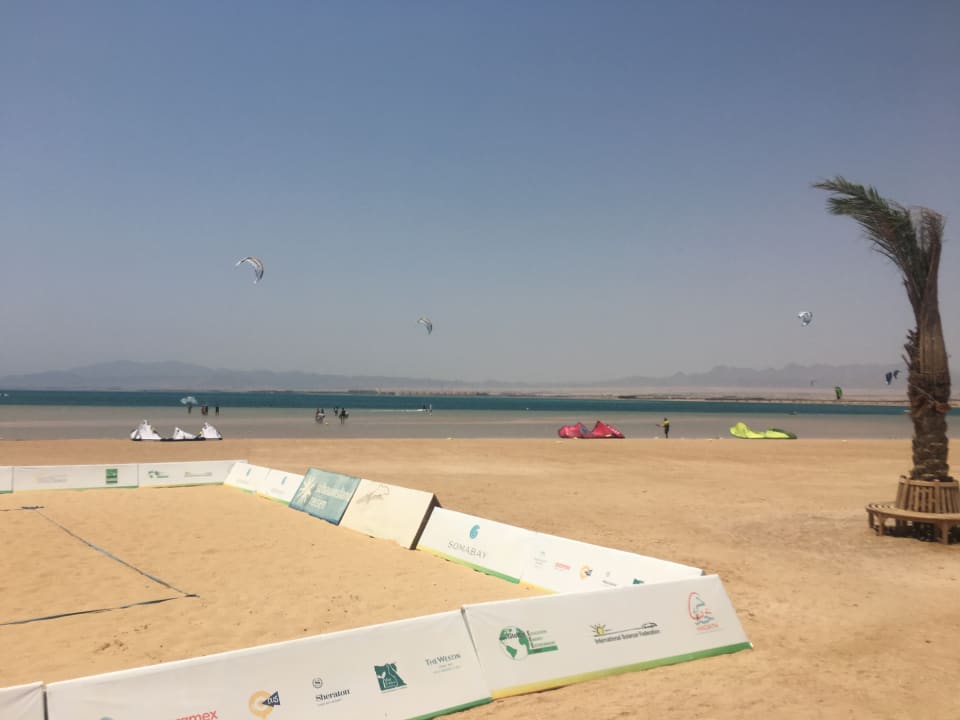 Strand The Breakers Diving & Surfing Lodge