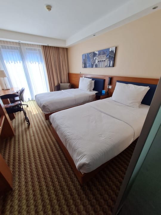Zimmer Hampton by Hilton Berlin City West