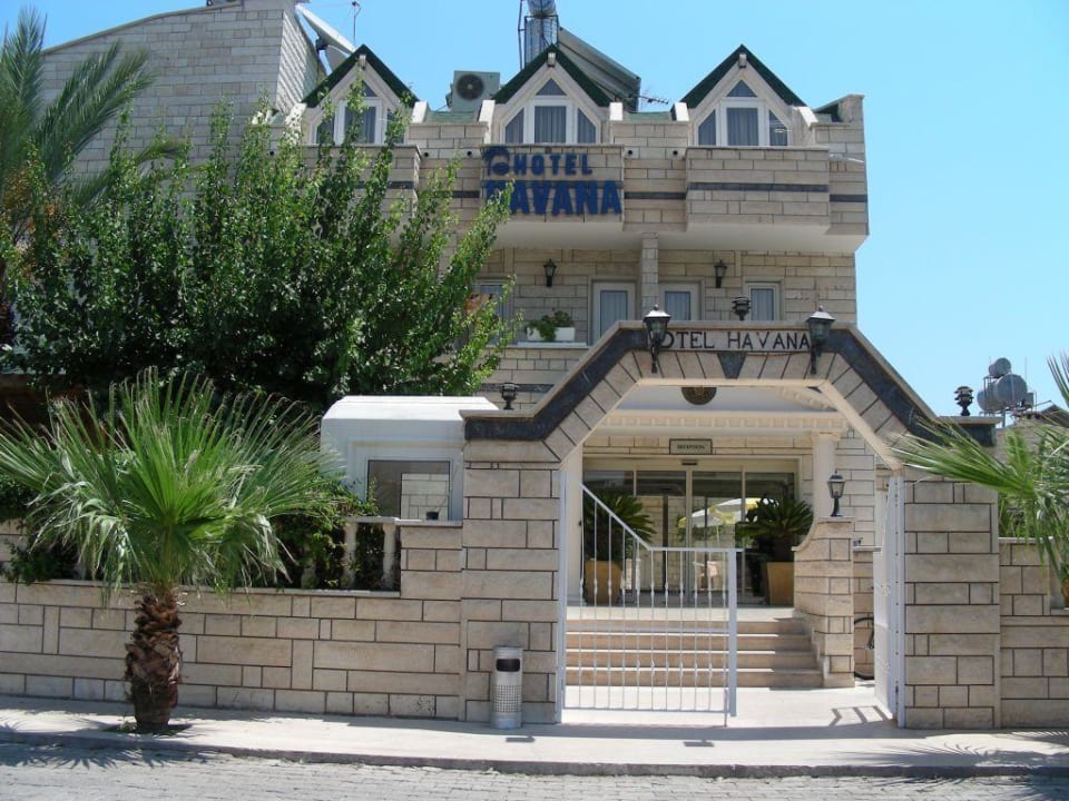 Hoteleingang Havana Hotel