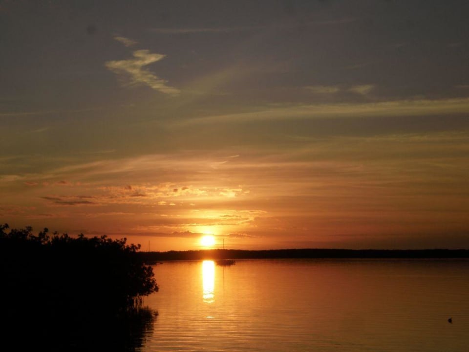 Sonnenuntergang vom Hotelstrand Hampton Inn Key Largo
