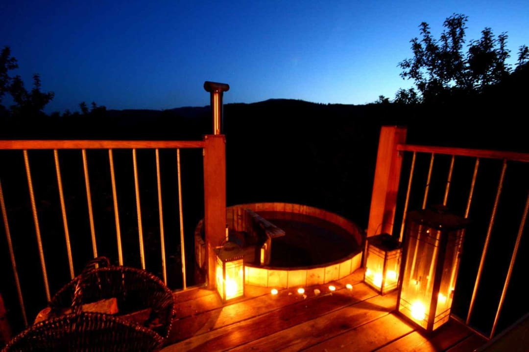 HotPot auf der Terrasse LUXGUT - OLIVIA