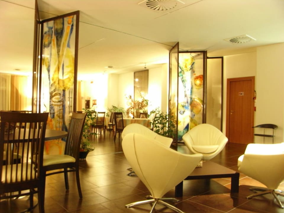 Loungesessel an der Bar Hotel Fontermosa