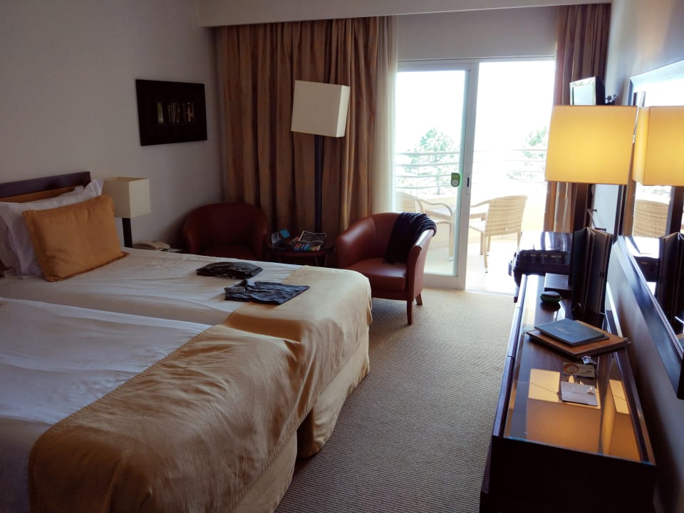 Zimmer PortoBay Falésia