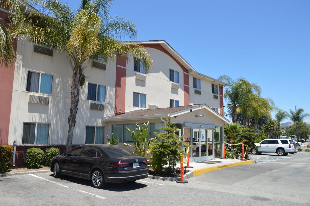 Außenansicht Super 8 Motel - Gilroy