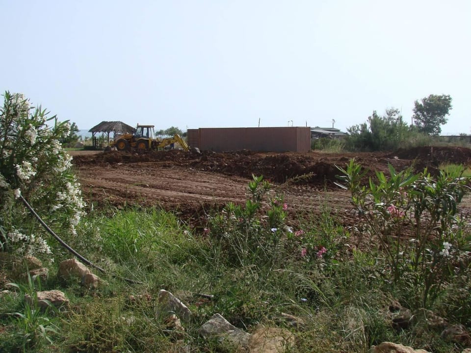Baustelle vorm Hotel HARPIN Georgioupolis Resort Aquapark & SPA