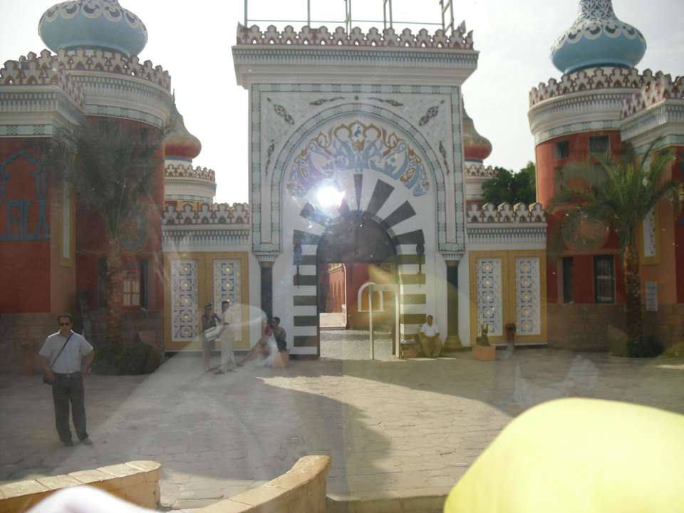 Hoteleingang Pickalbatros Alf Leila Wa Leila Resort - Neverland Hurghada