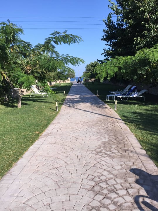 Weg zum Strand Afandou Bay Resort Suites