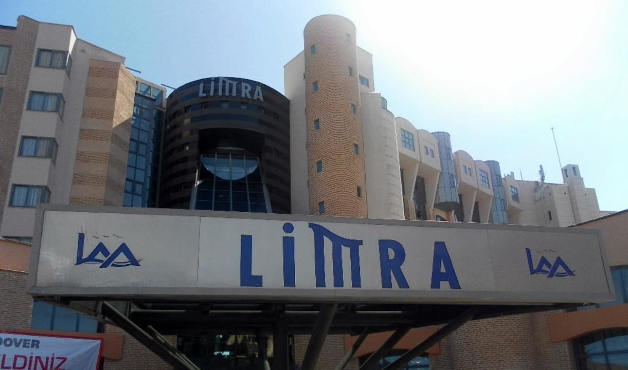 Вход Limak Limra Hotel & Resort