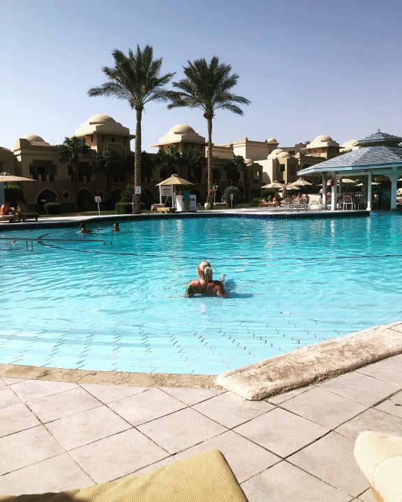 Pool Serenity Alpha Beach