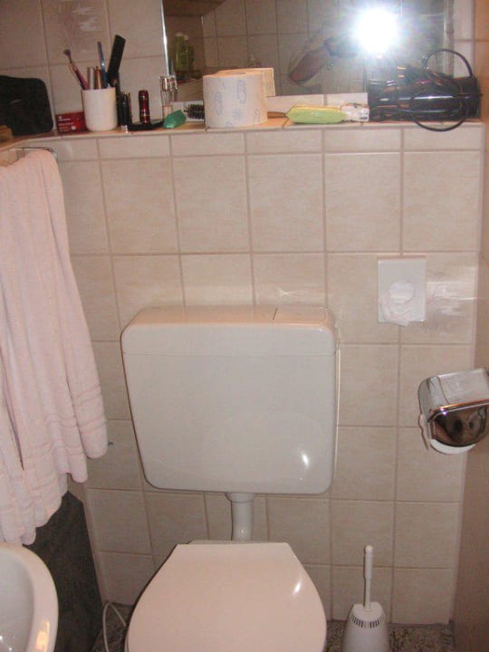 Toilette in der Dusche Hotel Eckschänke