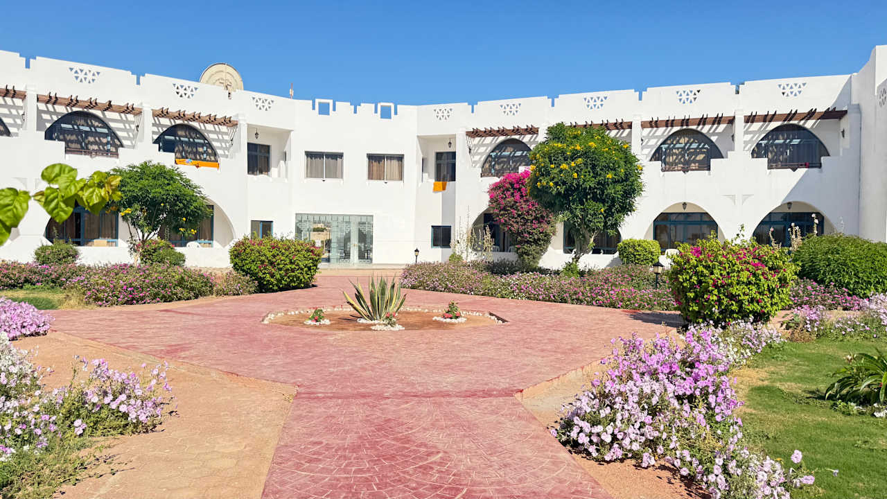 Außenansicht Three Corners Equinox Beach Resort