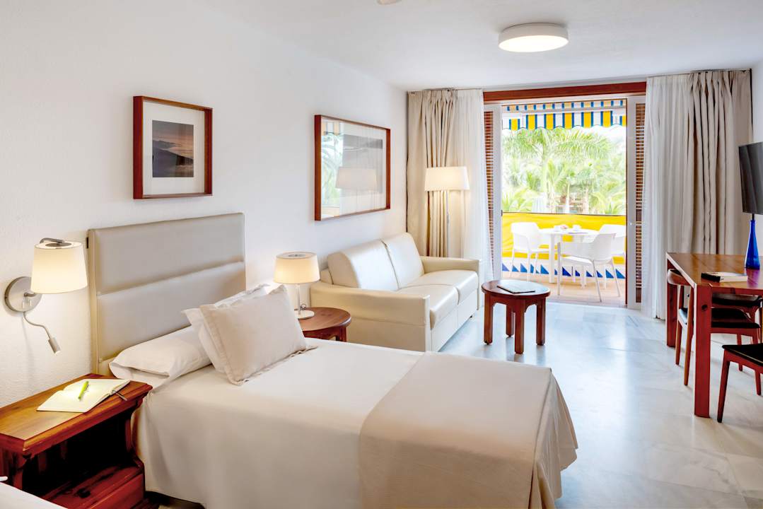 Zimmer Parque Santiago III Official