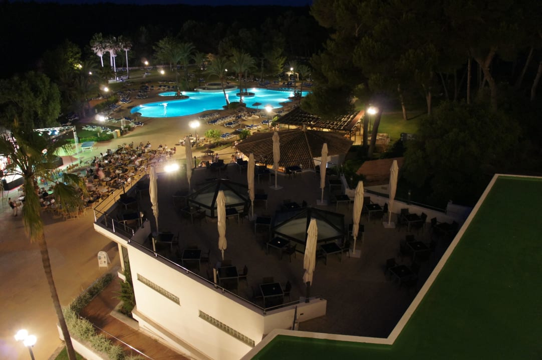 Der Pool at night Hotel Exagon Park