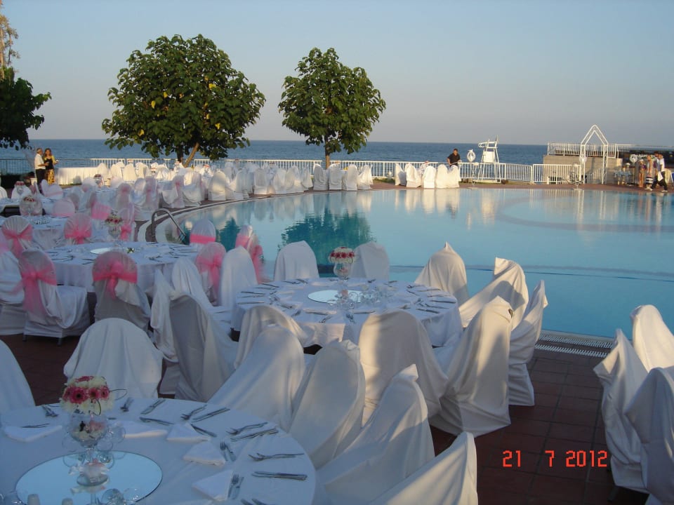 Es wird Hochzeit bald da Salamis Bay Conti Resort Hotel & Casino
