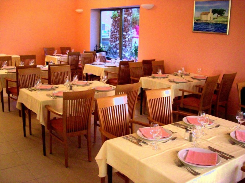 Restaurant Bluesun Hotel Berulia