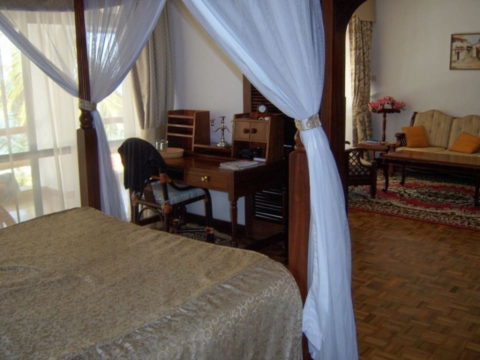 Lamu Suite Travellers Beach Hotel & Club