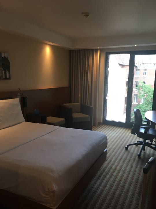 Zimmer Hampton by Hilton Berlin City West