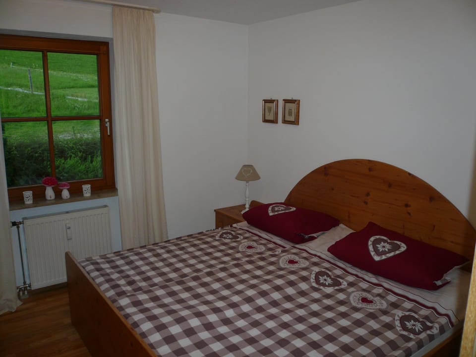 Für erholsame Nächte... Ferienwohnung Almstüberl